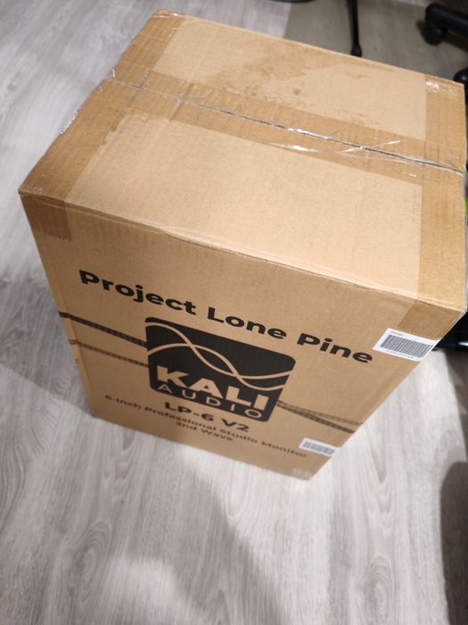 Продам студійні монітори Mackie MR5 5" (пара) + студійна звукова карта