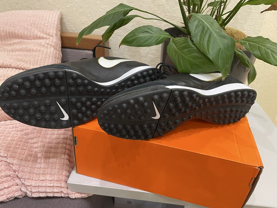 Кросівки Nike tiempo Genio