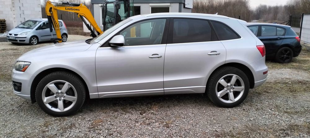 Audi Q5 quattro 2.0T.  Fuullll