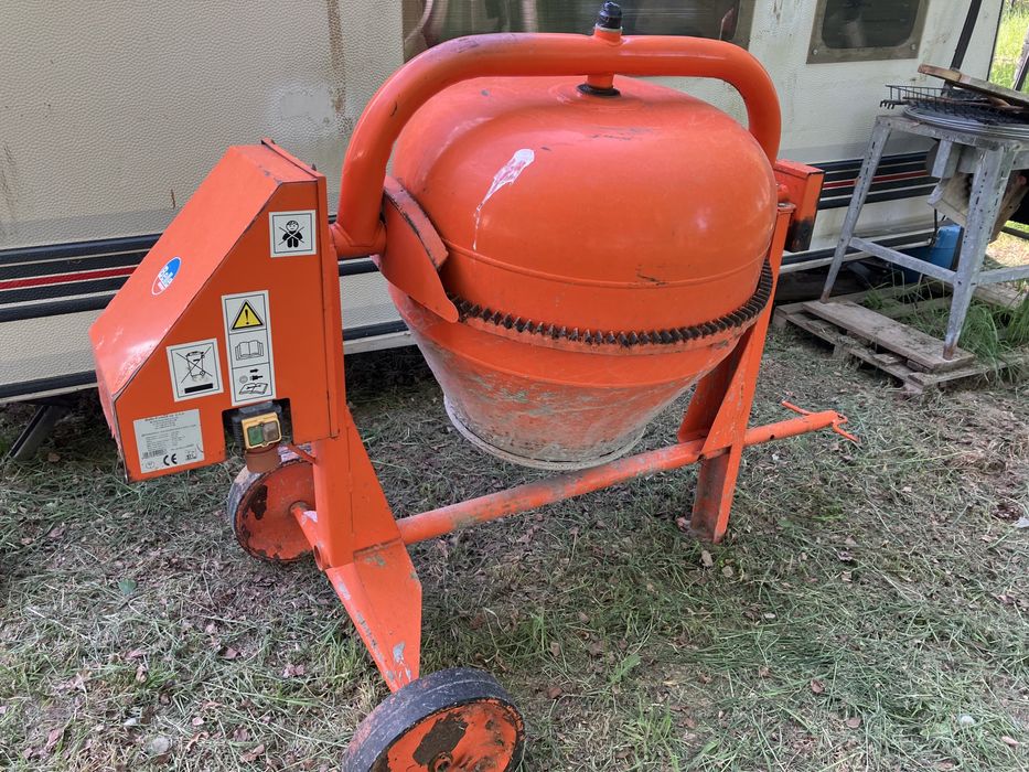 Betoniarka 280/150 litrów wynajem