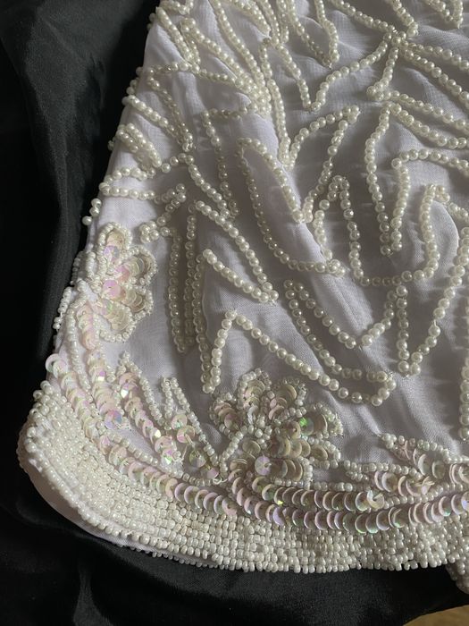 Блузка шовкова біла розшита бісером і паєтками НОВА