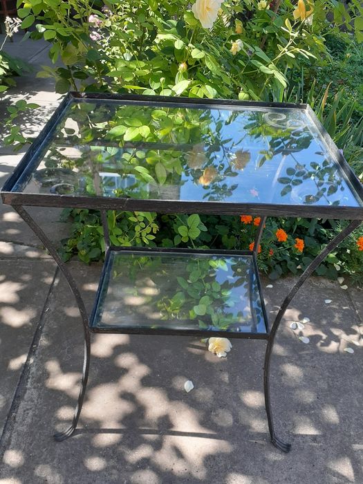 Металлический столик, столик кованный