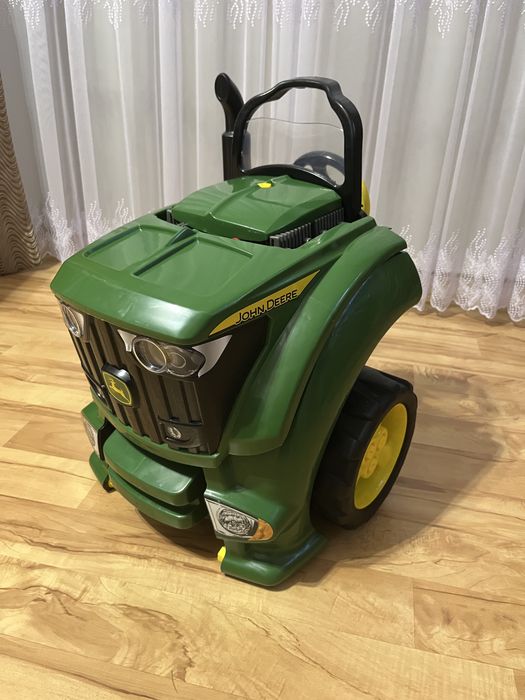 Interaktywny silnik traktora John Deere
