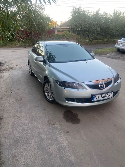 Легковий автомобіль MAZDA