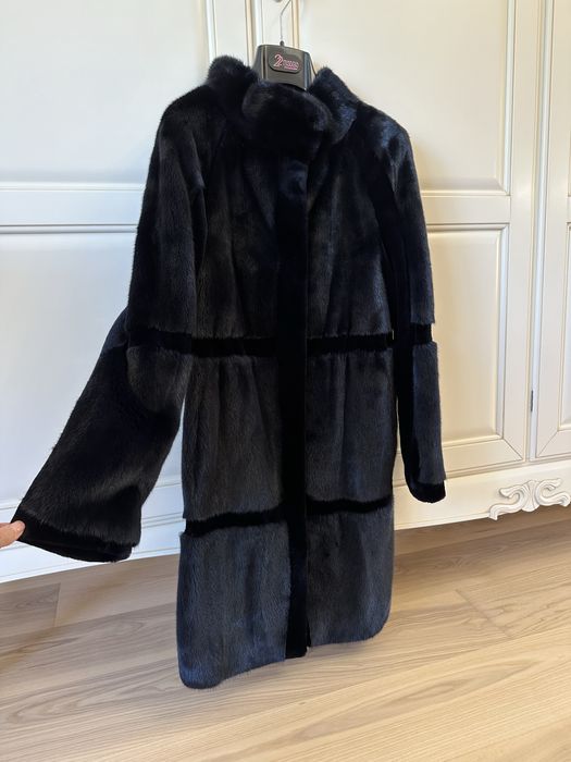 Шуба норковая б/у в хорошем состоянии.