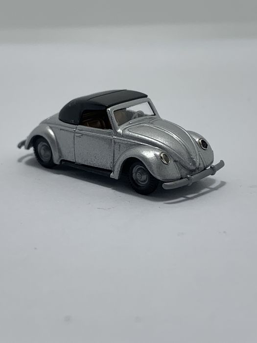 Volkswagen Carocha Cabrio Praliné 1/87