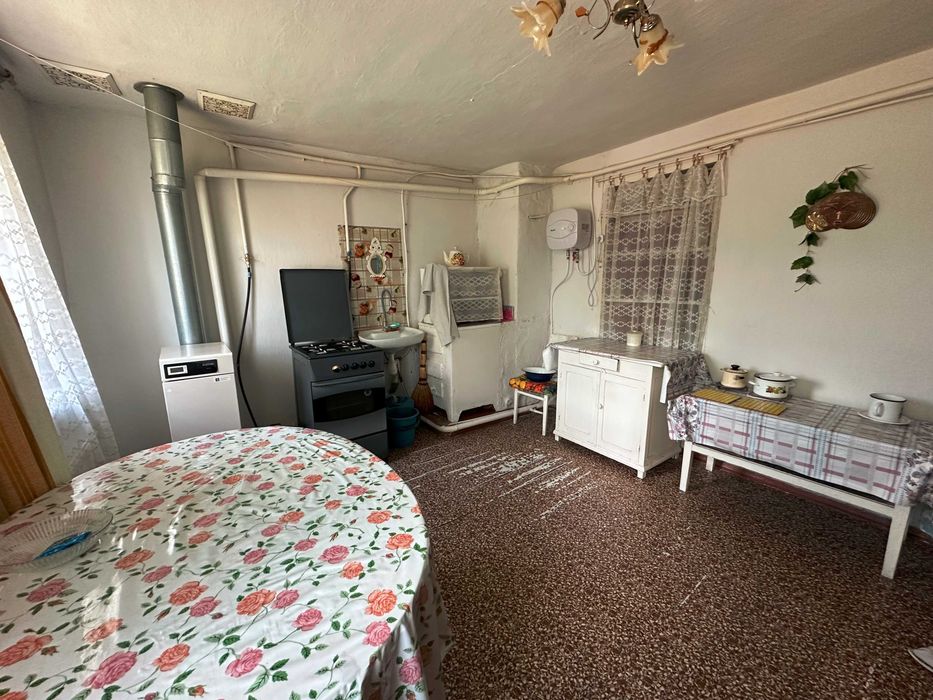 Продам капітальний житловий будинок, 10 хвилин від метро Індустріальна (Пролетарська)