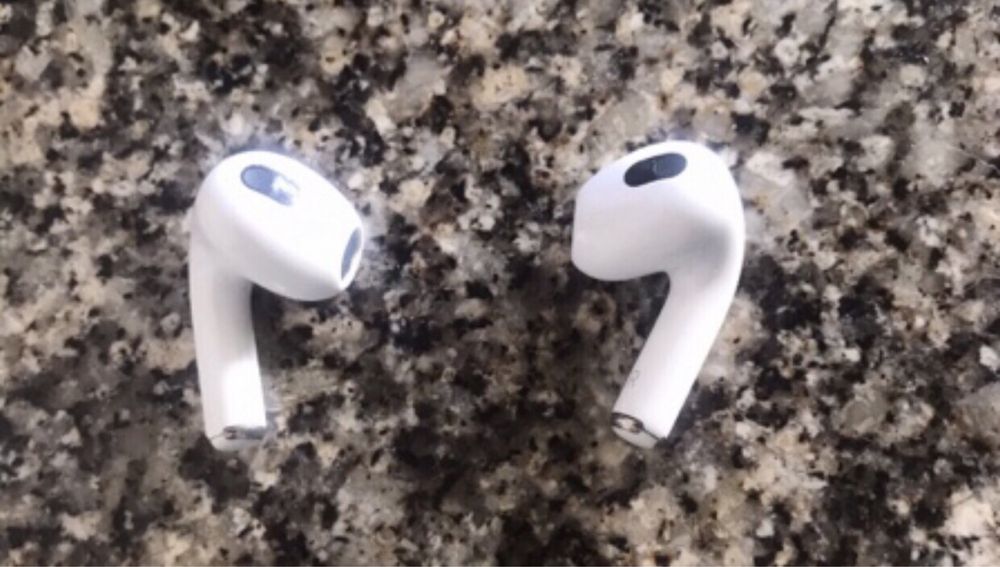 Vendo ( Fones AriPods 3nd )