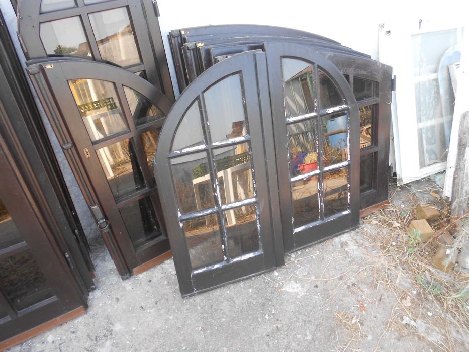 Janelas antigas madeira maciça em bom estado varias medidas