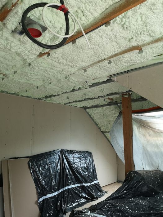 PIANA PUR, ocieplenia poddaszy, izolacje natryskowe