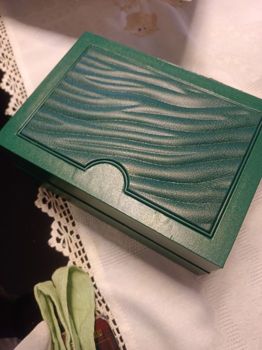 Relógio com pulseira cromada