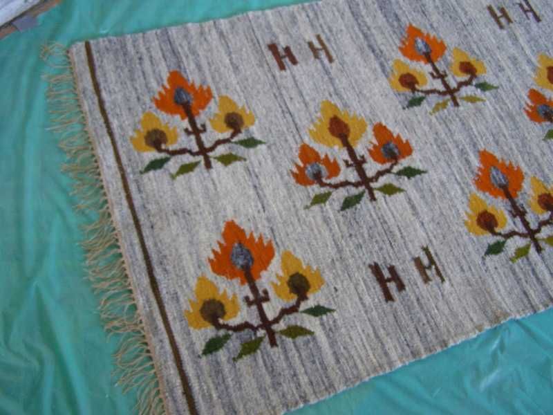 Maria Bujakowa - kilim " Góralskie róże "