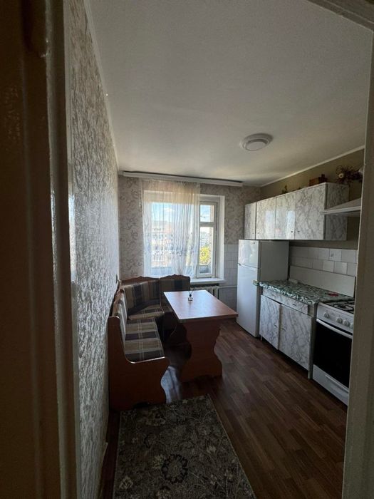 Продам квартиру з косметичним ремонтом в місті Ірпінь біля парку