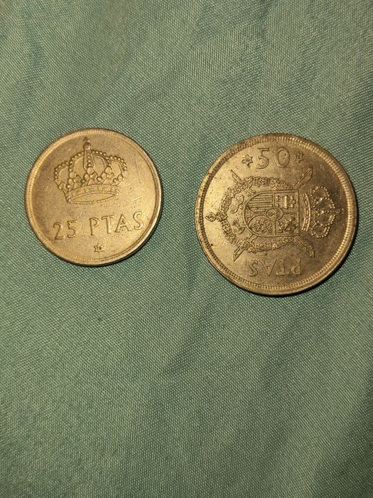 Moedas de 25 e 50 ptas espanha