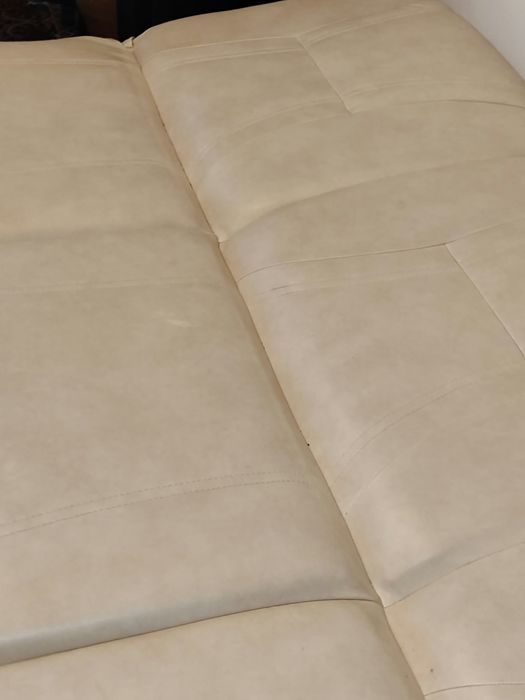 Staromodna  sofa