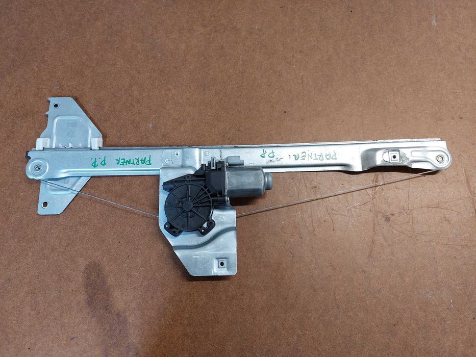 Partner Berlingo 3 III Podnośnik szyby prawy przód 2 pin Europa
