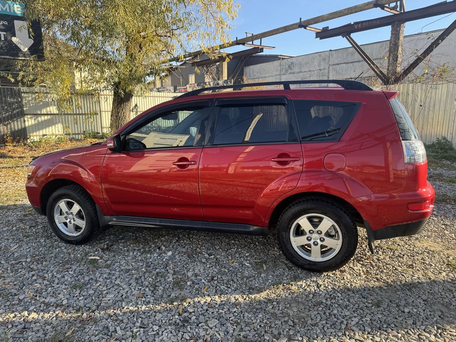 Продам автомобіль Mitsubishi 2011 року