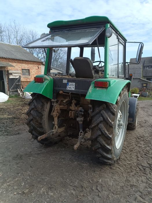 Belarus 820 MTZ z ładowaczem