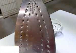 Ferro de engomar marca Moulinex