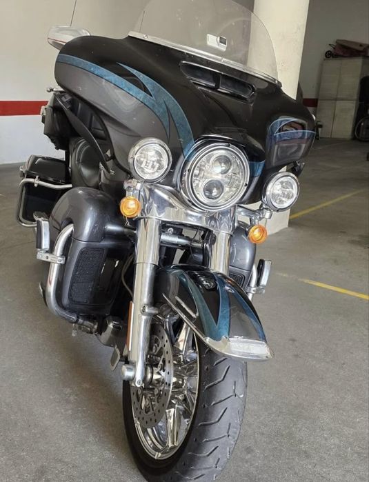 Harley-Davidson CVO FLHTKSE (2015) - Impecavel