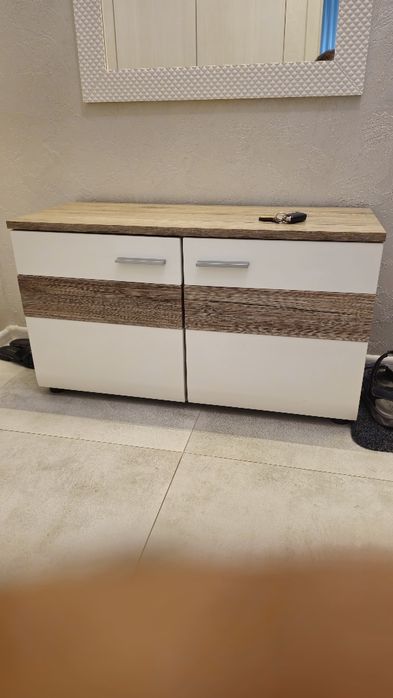 Sprzedam szafka na buty