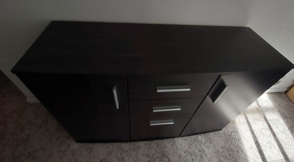 Aparador madeira escura