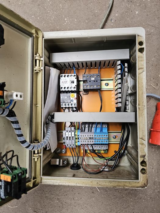 Sterowanie kompresorem KAESER ESA 300