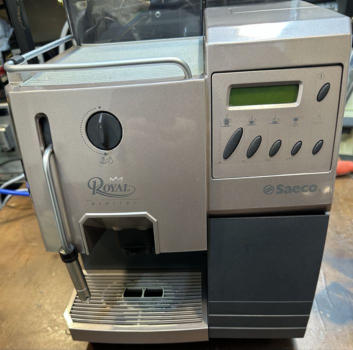 Кофемашина Saeco