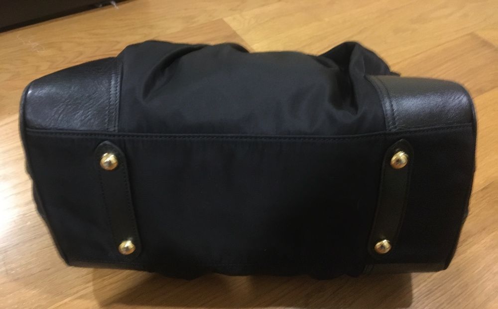 Mala preta Moschino (original)