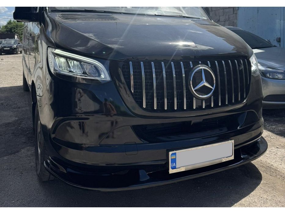 Mercedes Sprinter W907/W910 2018- рр. Передня емблема (OEM)