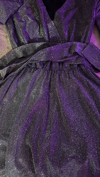 Святкова жіноча сукня