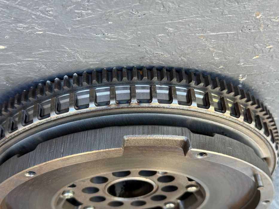 Зчеплення Корзина Диск Маховик Демпфер Volvo S60 V60 V70 V40 2.0 T4