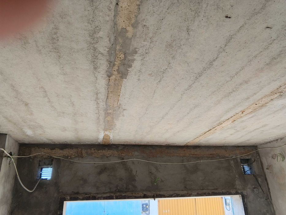 Продам капітальний гараж.Кооп. номер 8. Район Війскове містечко.Гараж та земля під ним приватизовані. Від власника. Можливо обмін на авто