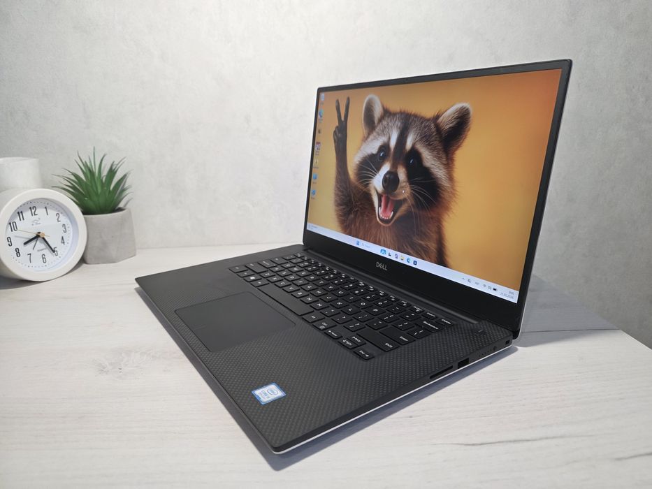 Потужний Тонкий Dell Precision 5540 15,6"  i5-9400H 8/256GB FullHd IPS