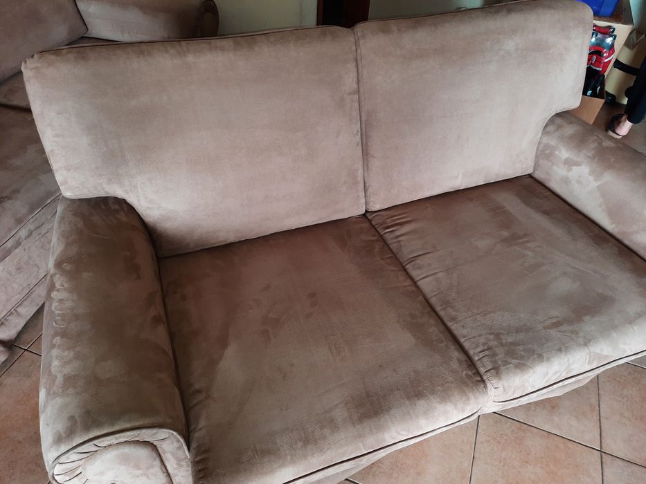 Vendo 2 sofás de 2 lugares