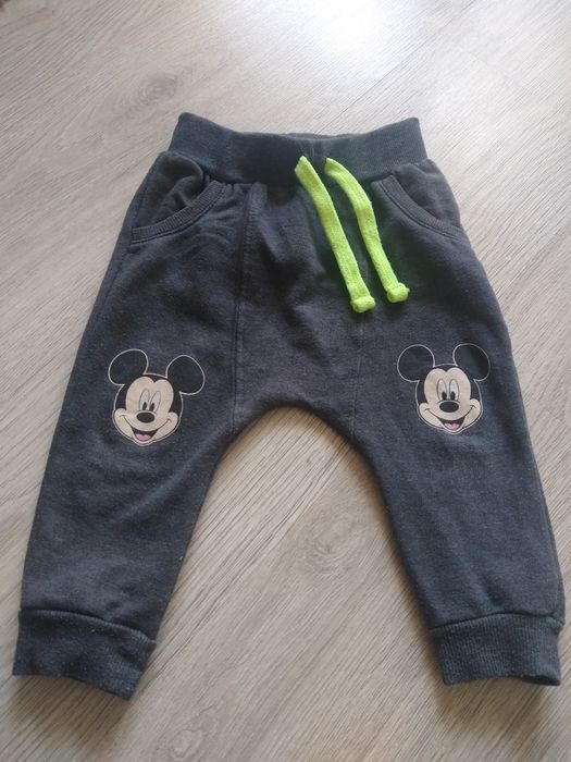 Buggy joggersy joggery legi 74 Disney Mickey spodnie dresowe