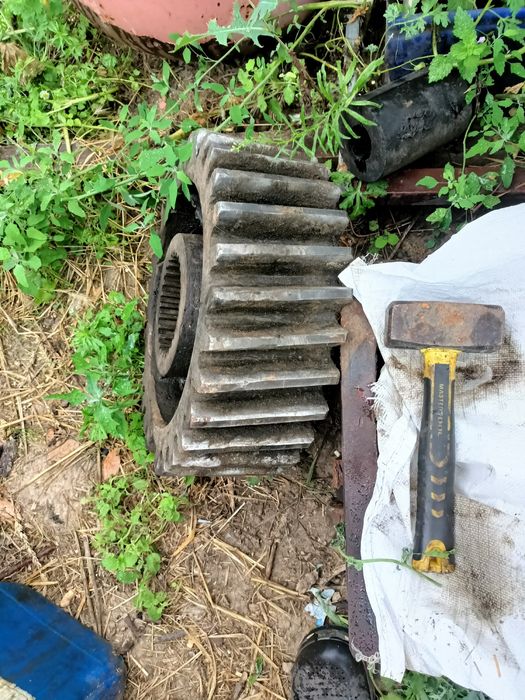 Продам шестерні МКГ 25