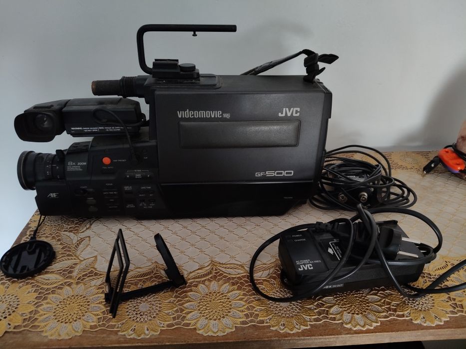 Відеокамера.  JVC