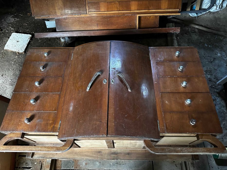 Cómoda antiga estilo vintage