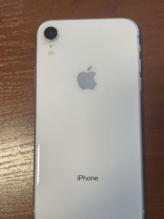 Продається iPhone XR на 128 GB у повністю робочому та доглянутому стані.