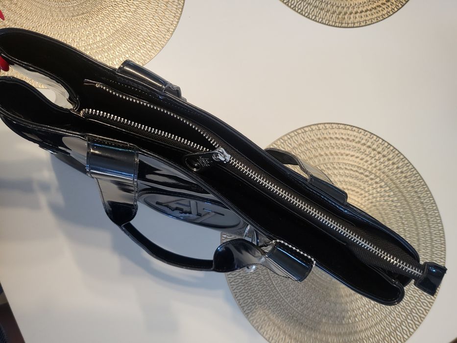 Torebka Armani lakierowana