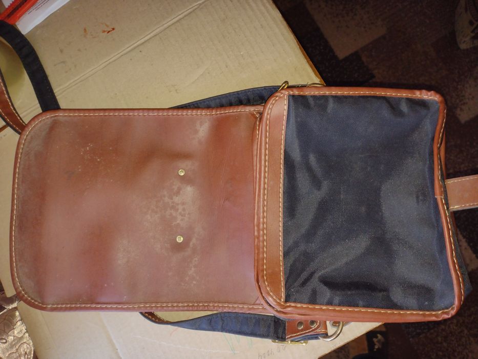 Сумка через плече  Samsonite, розміри  25/24/5 см.