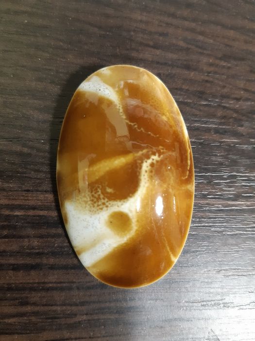 Декоративні брошки