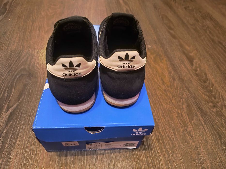 Кросівки adidas R71 оригінал