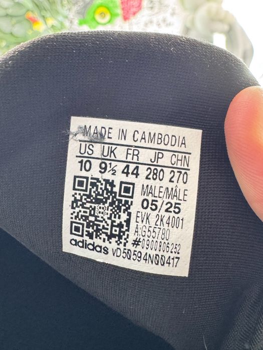 Кросівки Adidas ZX 700 44 розмір Е13064