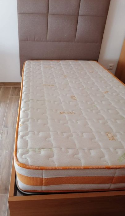 Quarto juvenil - 1 conjunto completo Verde /Roxo 500€