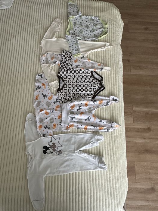 Набір дитячого одягу