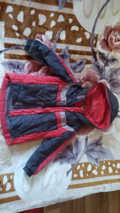 Куртка демисезонная 110 р на 4-5 л