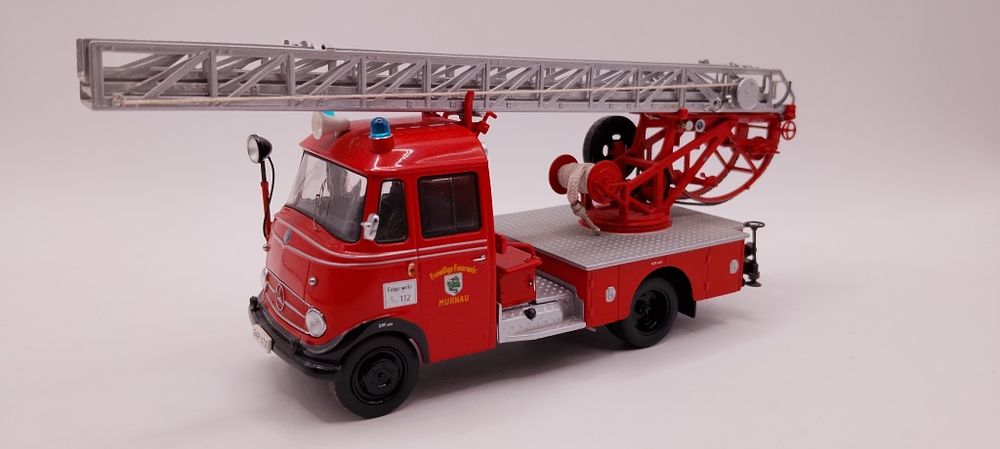 Mercedes-Benz L319 DL18 1:43 Schuco straż pożarna