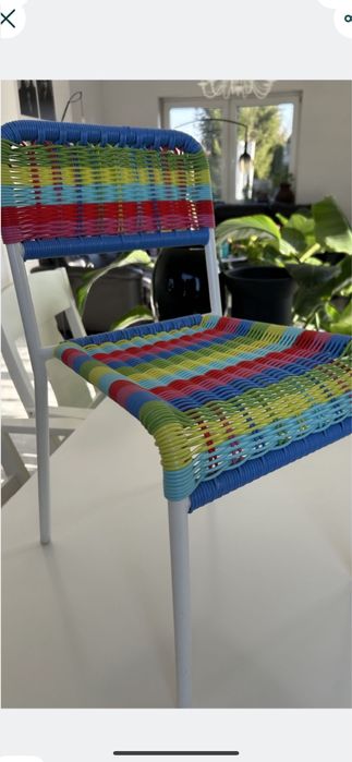 Krzeselko kolorowe stan idealny ikea dla dzieci